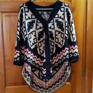 Charlotte Russe Geometric design Poncho Medium